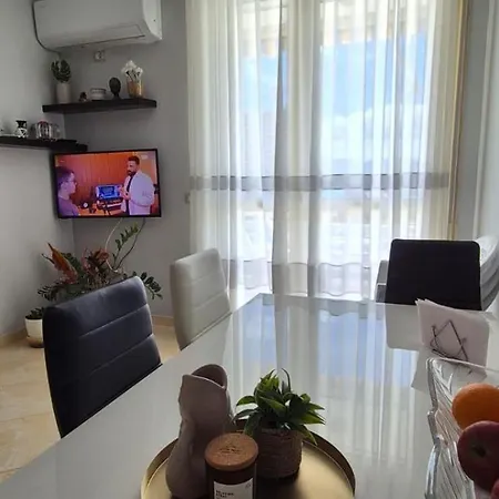 Seaside 2 Bedrooms Apartment