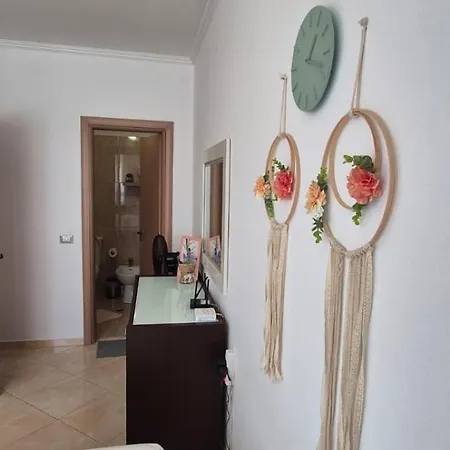Seaside 2 Bedrooms شقة فلورا